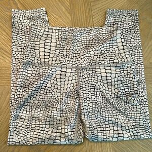 EVCR Evolution and Creation Gray Reptile Scale Mia Leggings